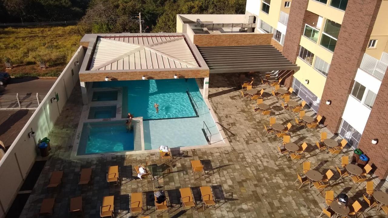 Piazza Com Acesso Ao Clube Diroma Aparthotel Caldas Novas Exterior foto
